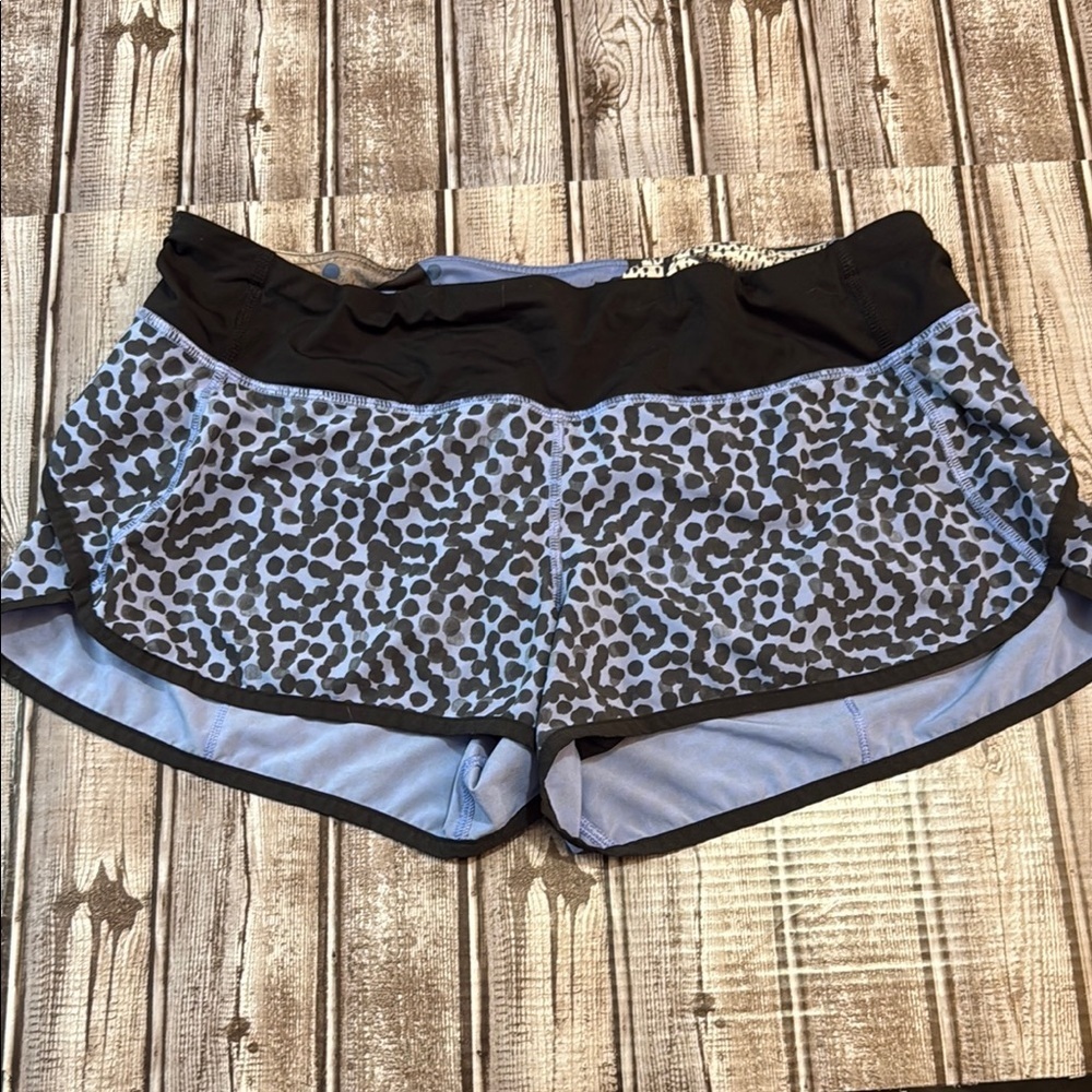 Lululemon Speed Short Ace Spot Lullaby Blue/Black Cheetah Print Lined size 10